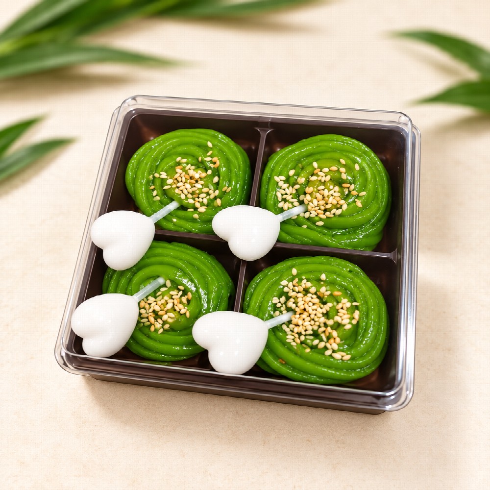ขนมเปียกปูนใบเตย กล่อง 4 ชิ้น